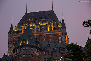 Fairmont Le Château Frontenac at night